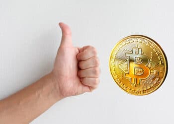 Bitcoin - palec hore