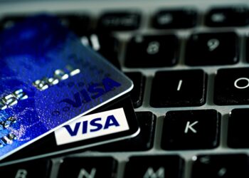 ZELF v spolupráci so spoločnosťou Visa vydala anonymnú kryptomenovú platobnú kartu