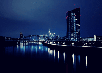 ECB volá po reguláciách krypta, chce urýchlene sprevádzkovať CBDC