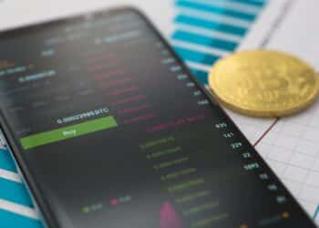Porovnávací prehľad 3 zaujímavých kryptobúrz pre začiatočníkov: Binance, Millionero a Coinbase