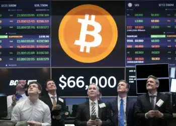 Bitcoin prekonal $66 000 – Bitcoinové ETF majú fantastický týždeň
